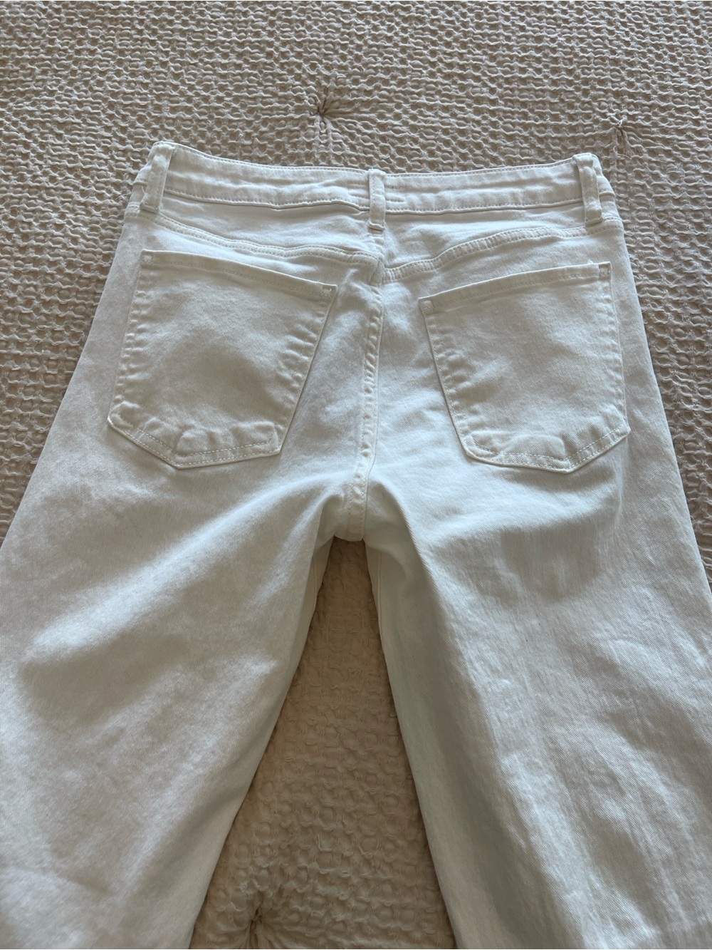 KUT Kelsey Ankle Flare Ecru Size 4 Like New - Picture 11 of 13